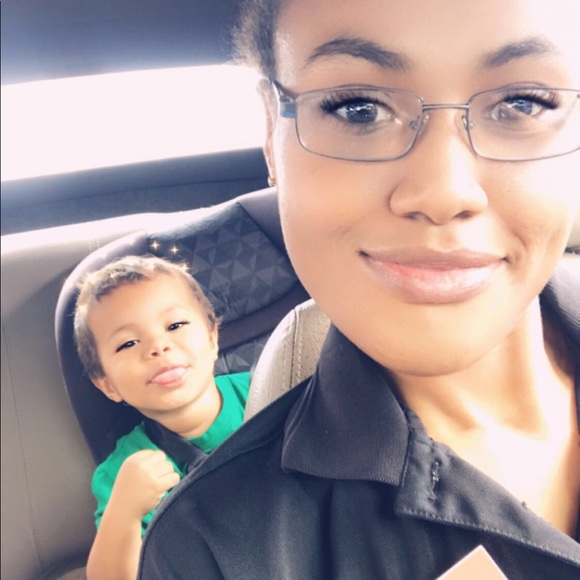 Meet your Posher, Kelci - Picture 1 of 1